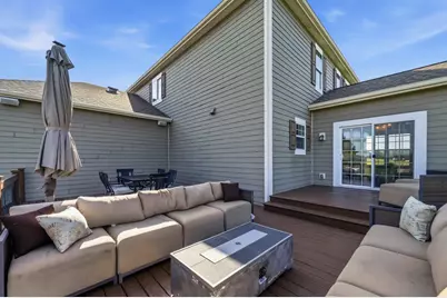 734  Wolf Creek Ct, Grafton, WI 53024 - Photo 34