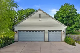 990 S Springdale Rd, Brookfield, WI 53186 - Photo 42