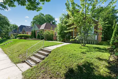 6431 W Girard Ave, Milwaukee, WI 53210 - Photo 10