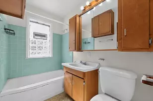 6431 W Girard Ave, Milwaukee, WI 53210 - Photo 32
