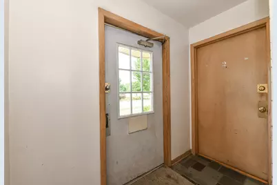 2410 W Howard Ave, Milwaukee, WI 53221 - Photo 22