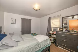 2410 W Howard Ave, Milwaukee, WI 53221 - Photo 10