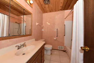 8615 W Petersik St, Milwaukee, WI 53224 - Photo 12