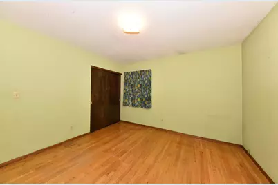 8615 W Petersik St, Milwaukee, WI 53224 - Photo 16