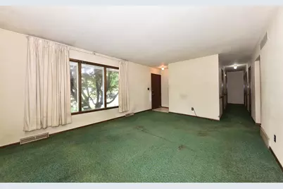 8615 W Petersik St, Milwaukee, WI 53224 - Photo 2