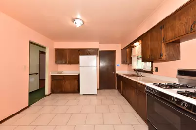 8615 W Petersik St, Milwaukee, WI 53224 - Photo 8