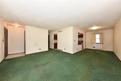8615 W Petersik St, Milwaukee, WI 53224 - Photo 6