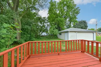 8615 W Petersik St, Milwaukee, WI 53224 - Photo 20