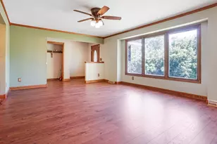 N105W21215 Oak Ln, Germantown, WI 53022 - Photo 6