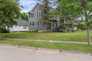 2005 State St, La Crosse, WI 54601 - Photo 4