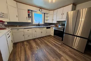 1905 32nd St, Two Rivers, WI 54241 - Photo 4