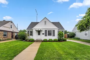 1233 Kingston Ave, Racine, WI 53402 - Photo 2