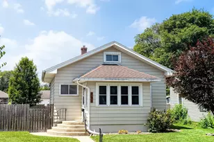761 24th St, La Crosse, WI 54601 - Photo 1