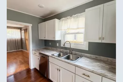 761  24th St, La Crosse, WI 54601 - Photo 2