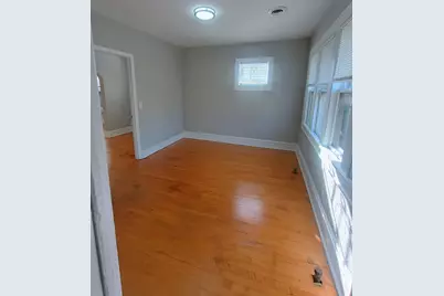 1650 N Arlington Pl, Milwaukee, WI 53202 - Photo 6