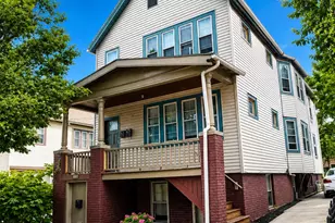 1650 N Arlington Pl, Milwaukee, WI 53202 - Photo 1
