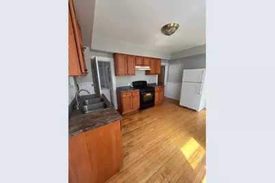 1650 N Arlington Pl, Milwaukee, WI 53202 - Photo 16