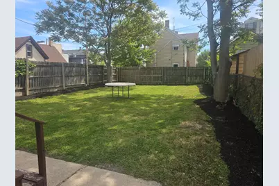 1650 N Arlington Pl, Milwaukee, WI 53202 - Photo 2