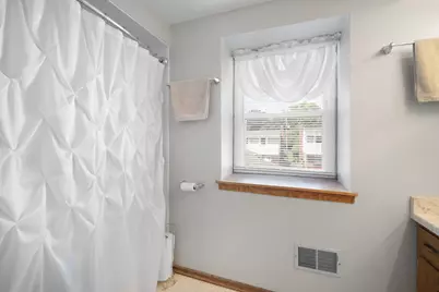 1363  Josephine St #G, Waukesha, WI 53186 - Photo 10