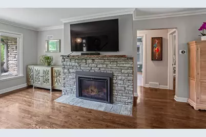 12001 W Underwood Pkwy, Wauwatosa, WI 53226 - Photo 12