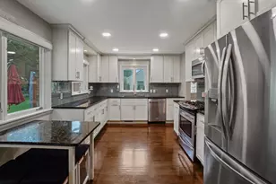 12001 W Underwood Pkwy, Wauwatosa, WI 53226 - Photo 8