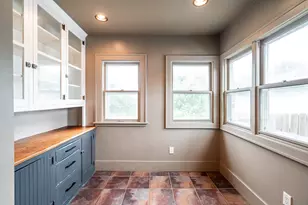 814 Buena Vista Ave, Waukesha, WI 53188 - Photo 4