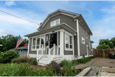 814  Buena Vista Ave, Waukesha, WI 53188 - Photo 1