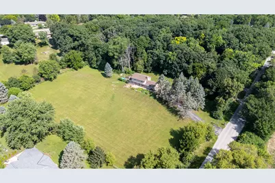 W250S4461  Center Rd, Waukesha, WI 53189 - Photo 6