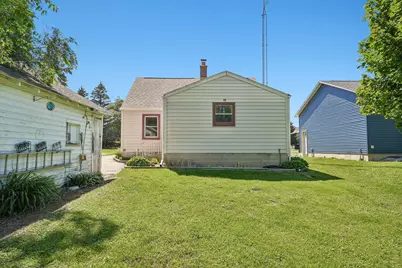 9207  39th Ave, Pleasant Prairie, WI 53142 - Photo 16