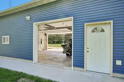 9207  39th Ave, Pleasant Prairie, WI 53142 - Photo 8