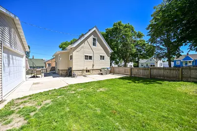 3725 S 5th Pl, Milwaukee, WI 53207 - Photo 46