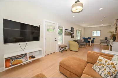 3725 S 5th Pl, Milwaukee, WI 53207 - Photo 12