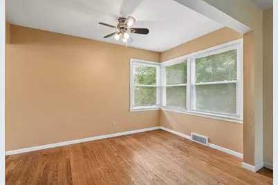 838 N 54th St, Milwaukee, WI 53208 - Photo 10