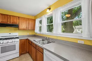 838 N 54th St, Milwaukee, WI 53208 - Photo 14