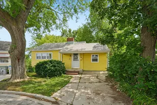 838 N 54th St, Milwaukee, WI 53208 - Photo 2
