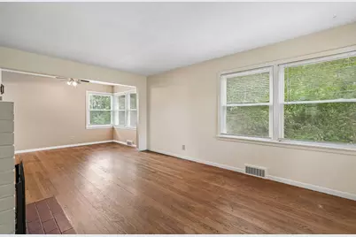 838 N 54th St, Milwaukee, WI 53208 - Photo 8
