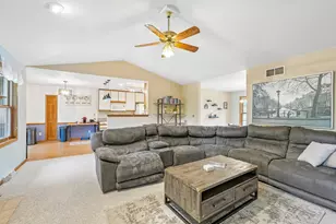 2837 Willard Ln, Waukesha, WI 53188 - Photo 10