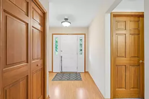 2837 Willard Ln, Waukesha, WI 53188 - Photo 6