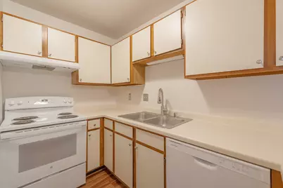 4042 S Pine Ave, Milwaukee, WI 53207 - Photo 20
