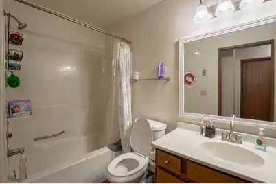 4042 S Pine Ave, Milwaukee, WI 53207 - Photo 26