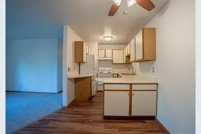 4042 S Pine Ave, Milwaukee, WI 53207 - Photo 8
