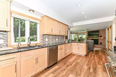 341 S Kane St, Burlington, WI 53105 - Photo 6