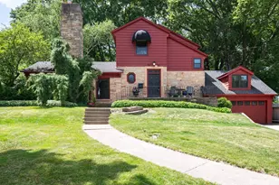 341 S Kane St, Burlington, WI 53105 - Photo 1