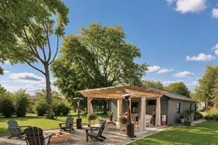901 Clark St, Watertown, WI 53094 - Photo 20