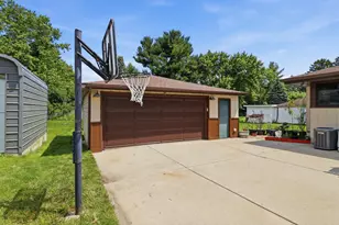 236 4 Mile Rd, Racine, WI 53402 - Photo 22