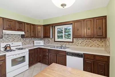 236  4 Mile Rd, Racine, WI 53402 - Photo 12