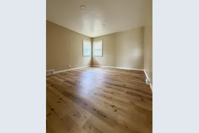 5261 N 46th St, Milwaukee, WI 53218 - Photo 10
