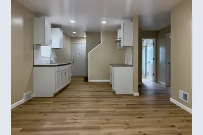 5261 N 46th St, Milwaukee, WI 53218 - Photo 6