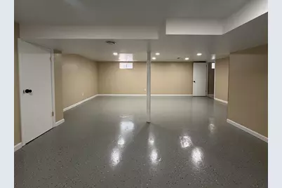 5261 N 46th St, Milwaukee, WI 53218 - Photo 16