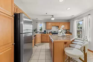 12155 W Virginia Cir, Franklin, WI 53132 - Photo 8